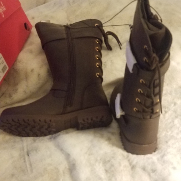 Janice Lacey Boots - Picture 2 of 3